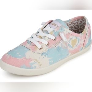 NWT SOWIFT SNEAKERS SIZE 8.5